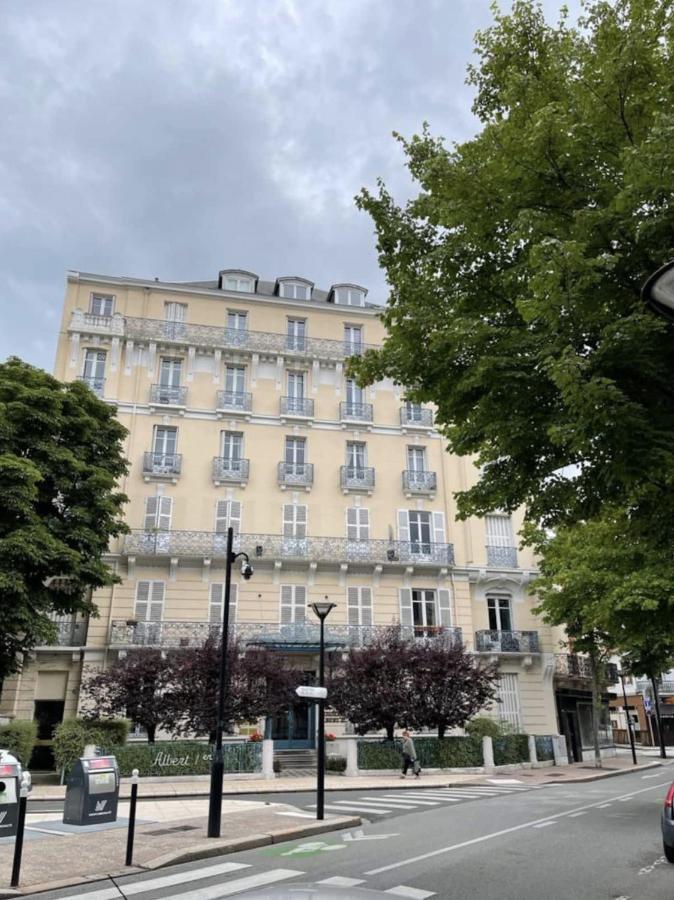 Vichy : Le 5e - Appartement design dans un ancien palace Extérieur photo